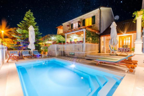 Гостиница Apartment Villa Camellia - Adults Only  Супетар
